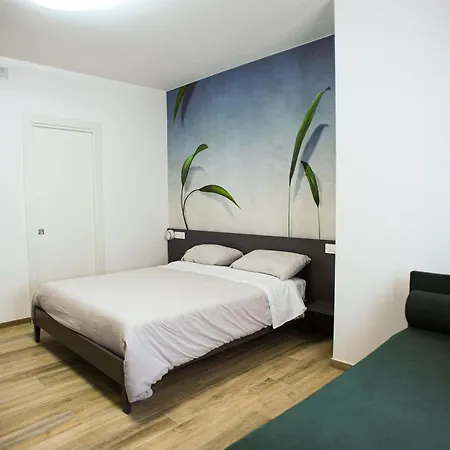 Couette-café Del Parco 3*