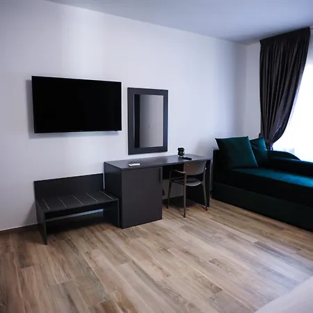 Couette-café Del Parco 3*